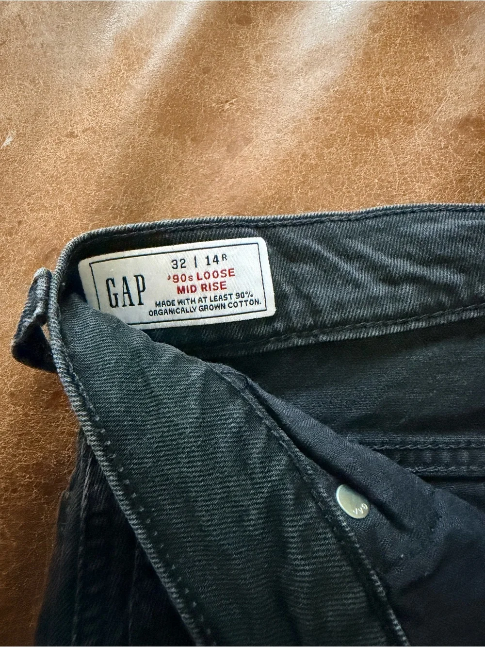 GAP 90’s Loose Mid Rise Black Cargo Jeans